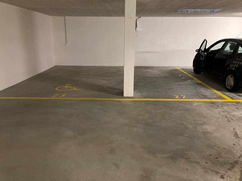 Tiefgaragenplätze Nähe Bahnhof zu vermieten (2)