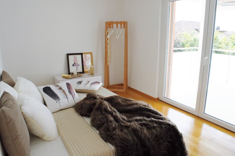 Helle und moderne 4.5 Zimmer EG-Wohnung (5)