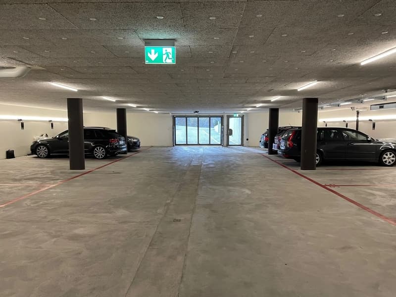 Posti auto in garage sotterraneo moderno su Obertilistrasse in affitto (1)