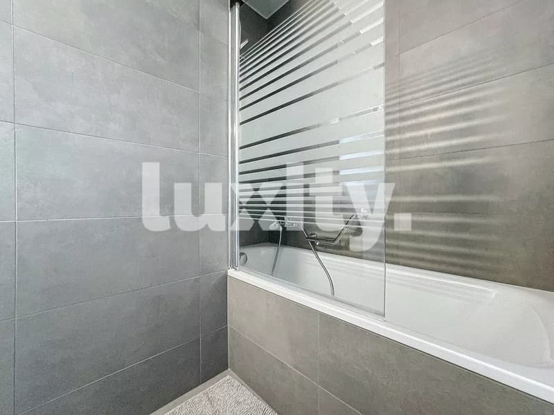 Schönes Apartment mit großer Dachterrasse möbliert (2)