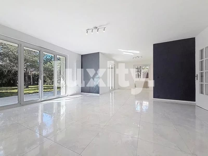 Elegant Villa with vast garden and private studio, a haven of tranquility. (3)