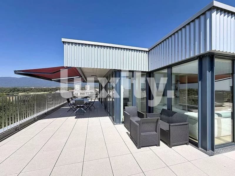 Magnificent apartment with high standards and 150 m² terrace and panoramic view of the lake and the Jura (8)