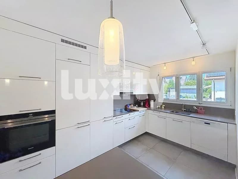 Einzigartiges renoviertes Einfamilienhaus mit Garten ? Zwei Schritte vom See und vom Bahnhof ? Gland (4)