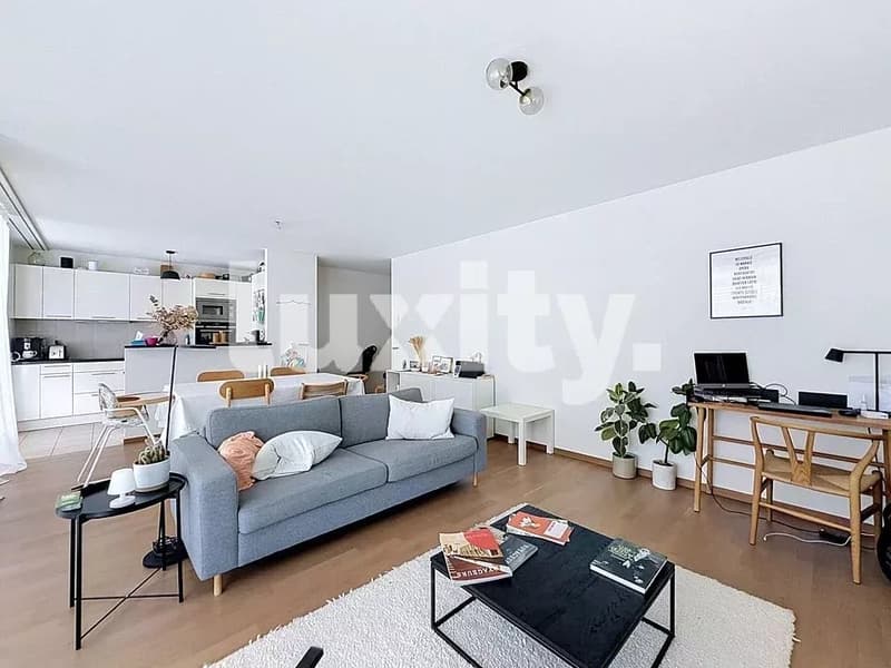 Schönes zeitgenössisches 4.5-Zimmer-Apartment zur Miete ? Innenstadt von Nyon (2)