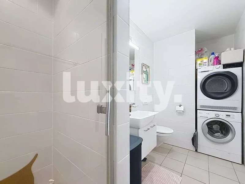 Schönes zeitgenössisches 4.5-Zimmer-Apartment zur Miete ? Innenstadt von Nyon (8)