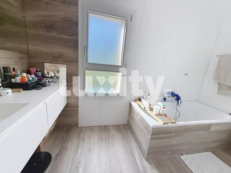 Magnifique appartement de standing climatisé avec vue panoramique sur le lac Léman et le Mont-Blanc a Genolier (7)