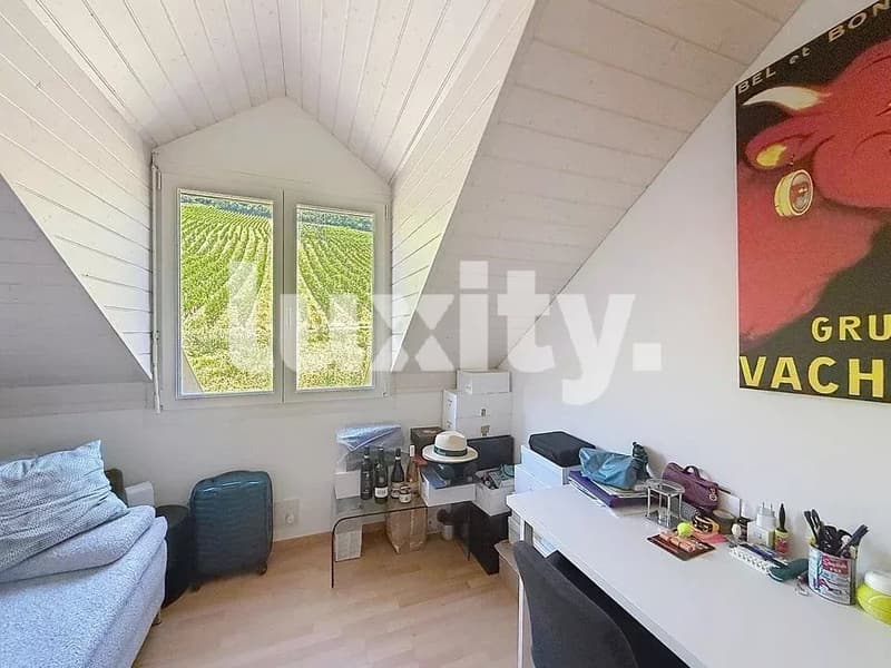 Superbe appartement de caractère ? Dernier étage avec vues sur le lac et les vignes ? Luins (7)