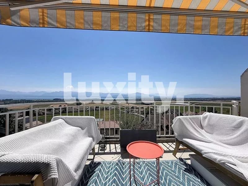 Superbe appartement de caractère ? Dernier étage avec vues sur le lac et les vignes ? Luins (2)
