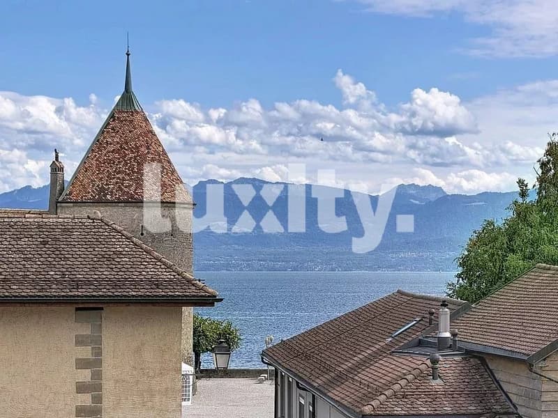 Rolle ? Élégant duplex de 6 pièces dans une demeure historique face au Château (1)
