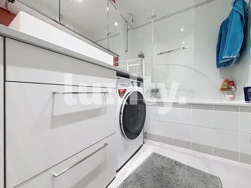 Bel et spacieux appartement avec balcon-récemment renové (6)