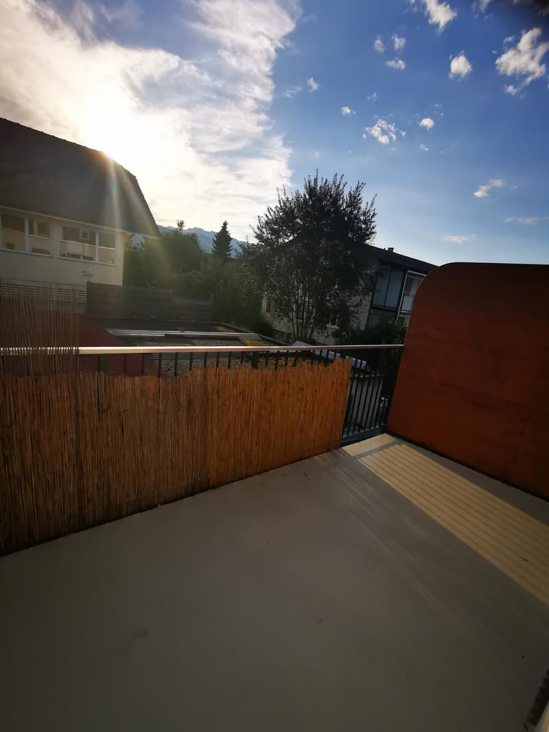 Studio centrale con balcone a Thun (1)