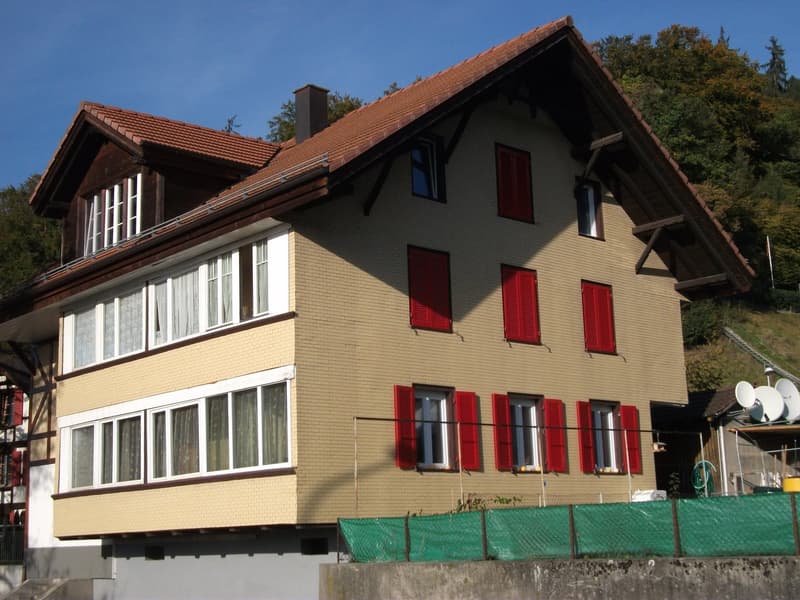 Studio 1er étage dans un immeuble ancien (1)