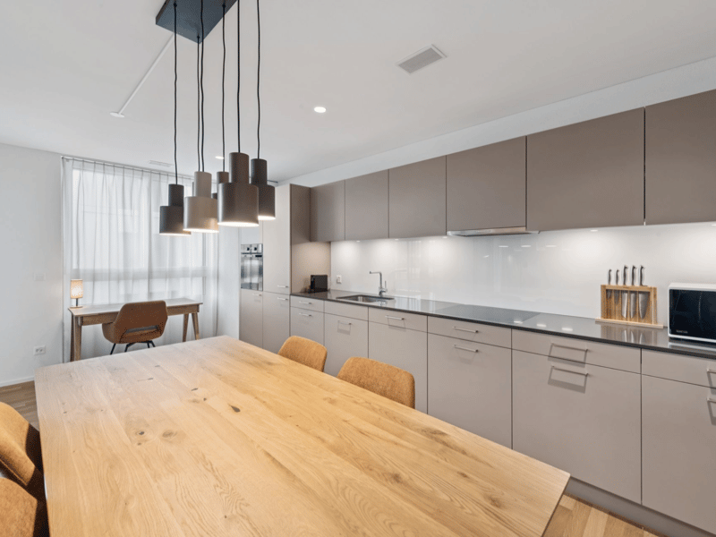 Möblierte Apartments mit Madrid Flair direkt im grössten Shoppingcenter der Schweiz! (3)