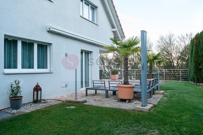 SONNIGER SITZPLATZ