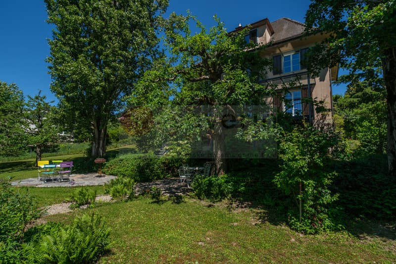 GARTEN MIT 2 SITZPLÄTZEN