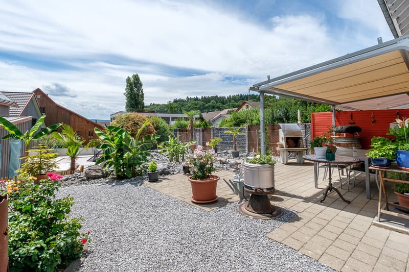 GEPFLEGTE AUSSENANLAGE