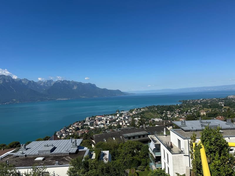 Magnificent 3-room attic apartment with panoramic views in Chernex (13)
