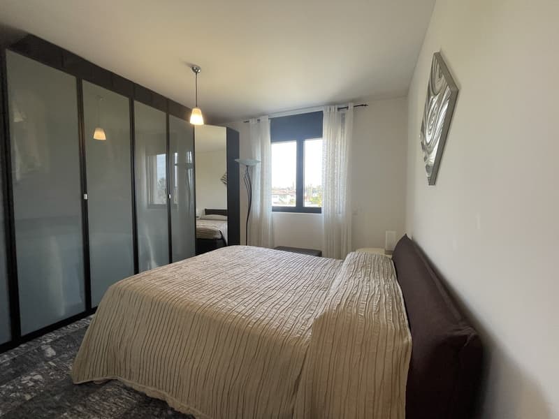 Appartement élégant 4.5 au dernier étage avec deux places de parking (7)