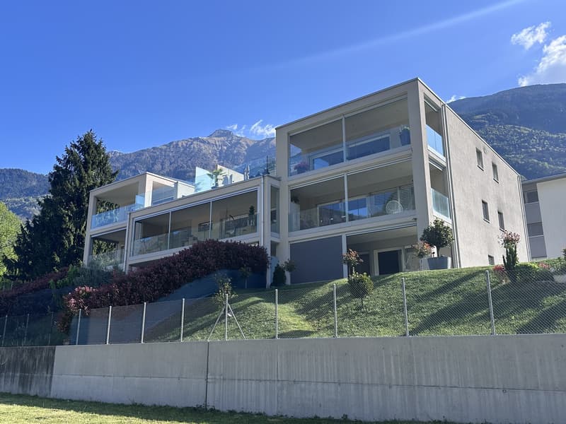 Appartement moderne et récent de 3,5 pièces avec 2 places de parking (12)