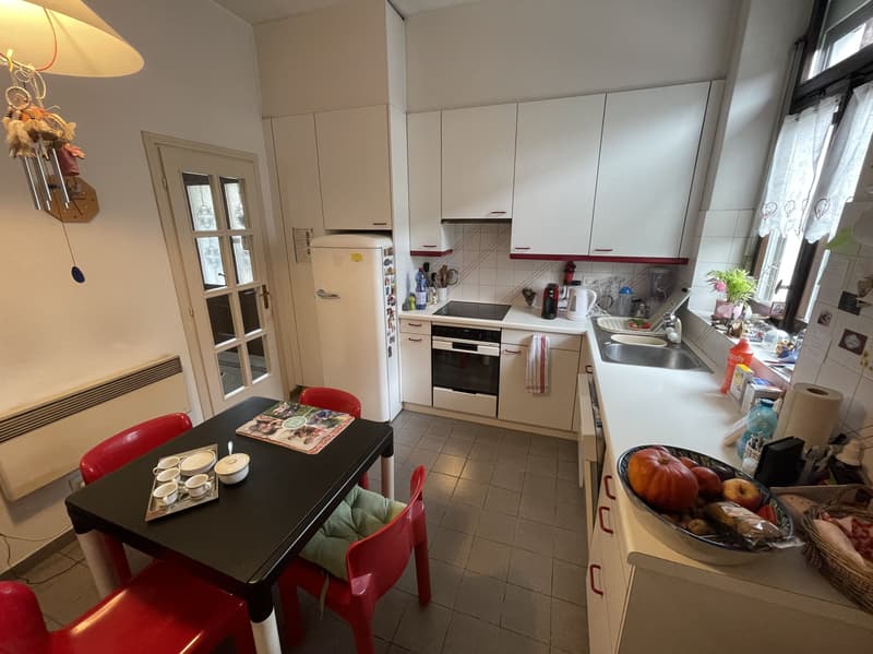 BELLA ED AMPIA CASA 5.5 CON GIARDINO E BOX DOPPIO (11)