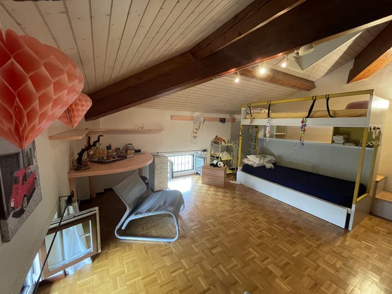 Beautiful and spacious house 5.5 with garden and double garage (13)
