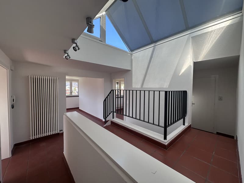 ATTIQUE 4.5 INCONTOURNABLE AVEC PISCINE ET VUE PANORAMIQUE (5)