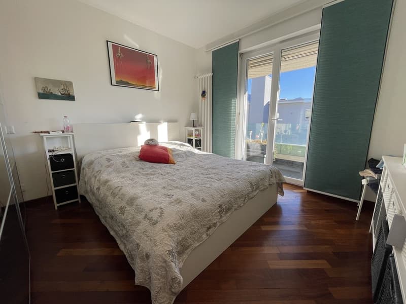 Geräumige 2.5-Zimmer-Wohnung mit Seeblick und externer Parkmöglichkeit (7)