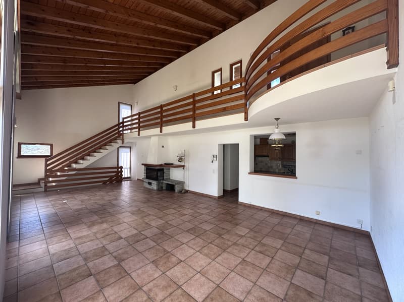 SPETTACOLARE AND SPACIOUS SEMI-DETACHED HOUSE IN CADRO (5)
