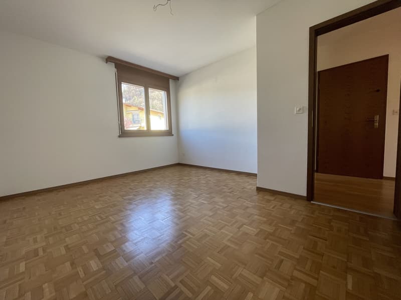 Appartement spacieux 2.5 pièces avec jardin rénové (7)