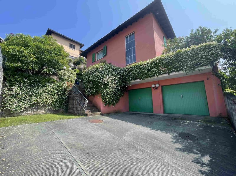 SPACIOUS HOUSE 5.5 IN A UNIQUE LOCATION IN PREGASSONA ALTA (9)