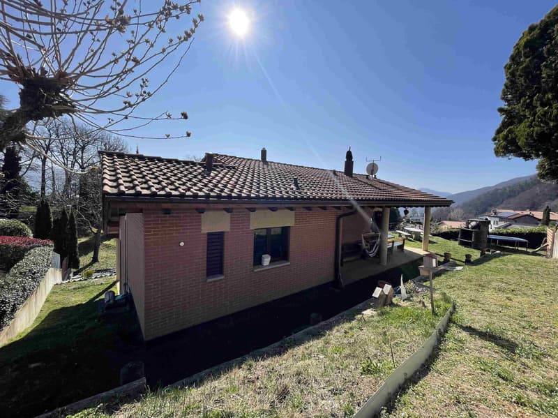 Beautiful and spacious detached house 5.5, surrounded by greenery (2)