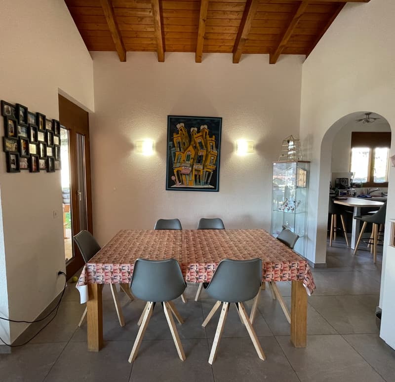 Beautiful and spacious detached house 5.5, surrounded by greenery (9)