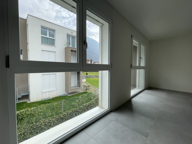 Appartement 2.5 pièces moderne et spacieux avec deux places de parking intérieures (6)