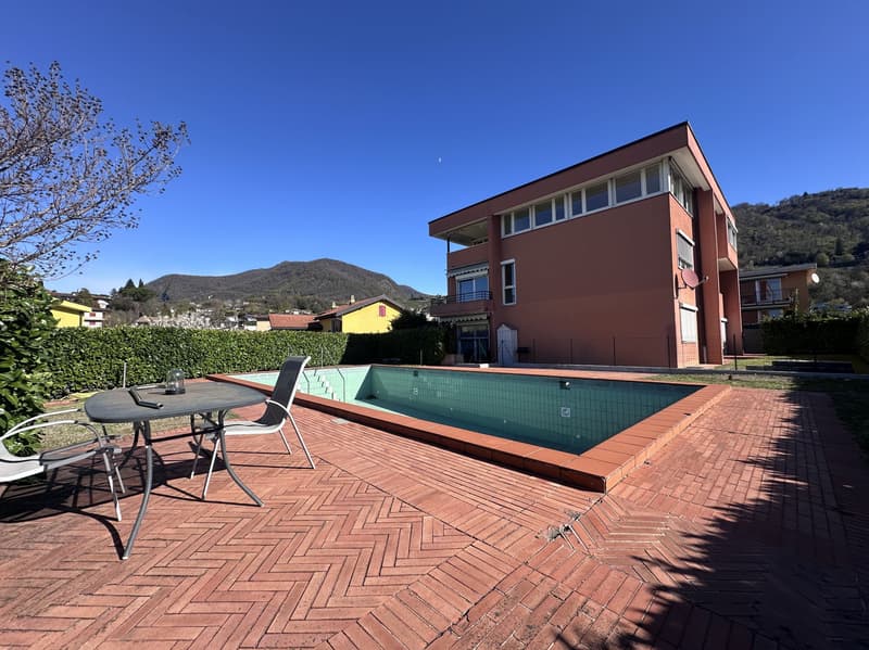 IMPERDIBILE ATTICO 4.5 CON PISCINA E VISTA PANORAMICA (1)