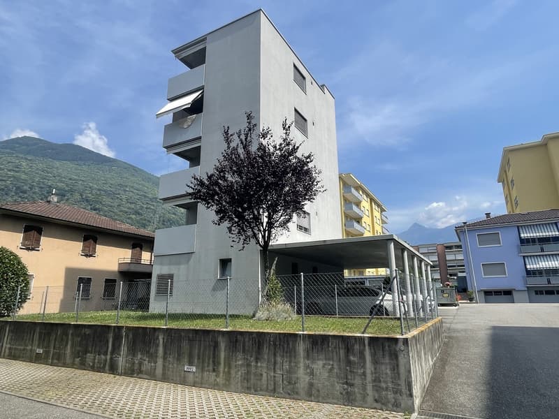 IMPERDIBILE APPARTAMENTO 2.5 IN ZONA CENTRALE (1)