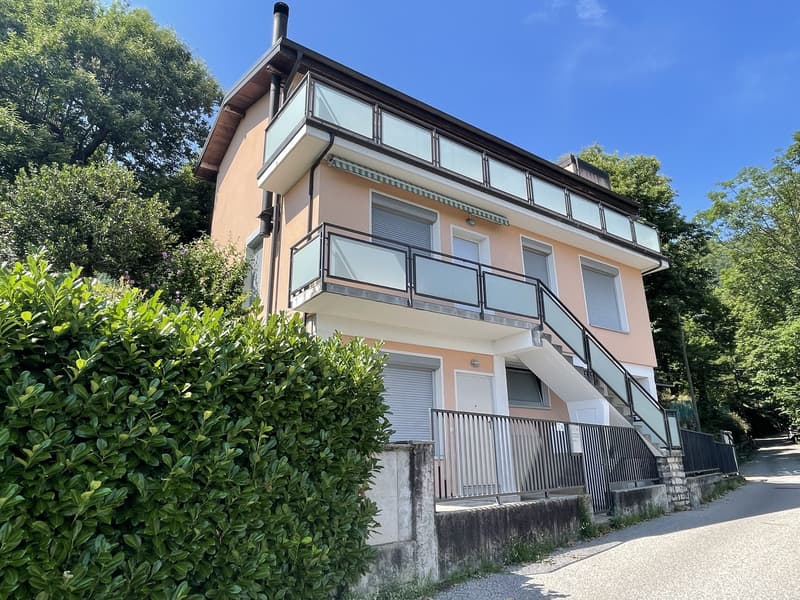BELLA CASA UNIFAMILIARE IN POSIZIONE PANORAMICA (3)