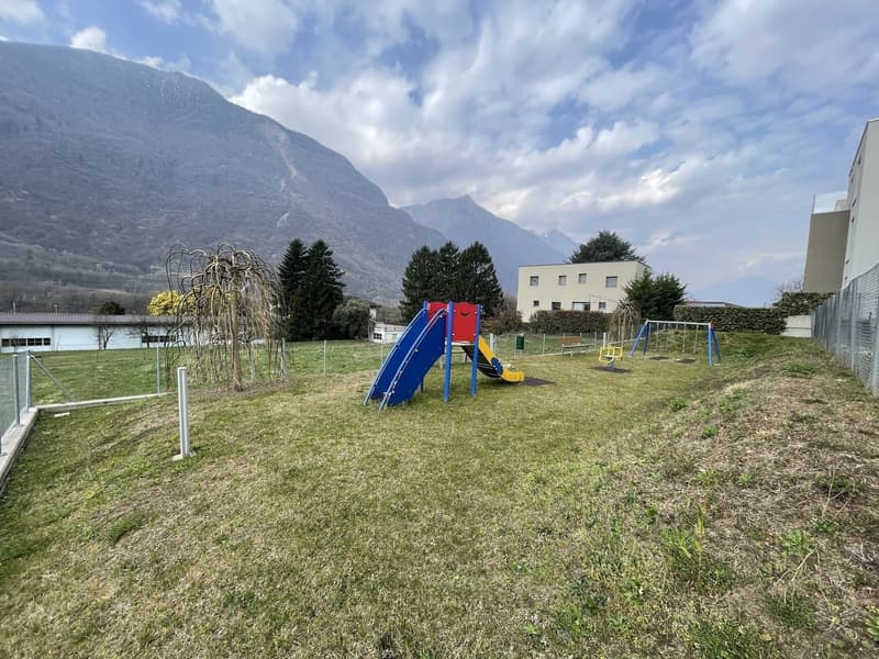 MODERNO ED AMPIO APPARTAMENTO 2.5 CON DUE POSTEGGI INTERNI (9)