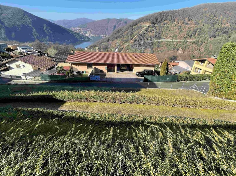 INTERESSANTE TERRENO CON SPLENDIDA VISTA LAGO (5)