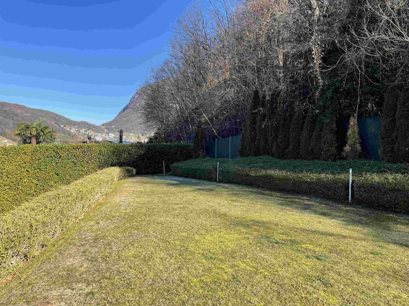 INTERESSANTE TERRENO CON SPLENDIDA VISTA LAGO (2)