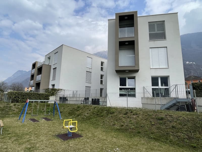 MODERNO ED AMPIO APPARTAMENTO 2.5 CON DUE POSTEGGI INTERNI (10)