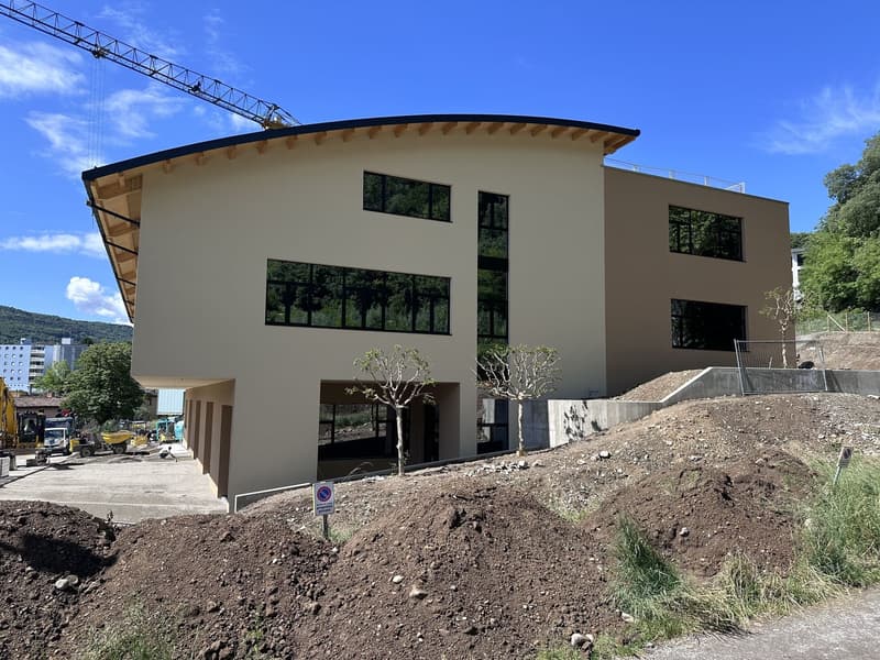 NUOVISSIMO STABILE COMMERCIALE DI 2670 MQ A VACALLO (1)