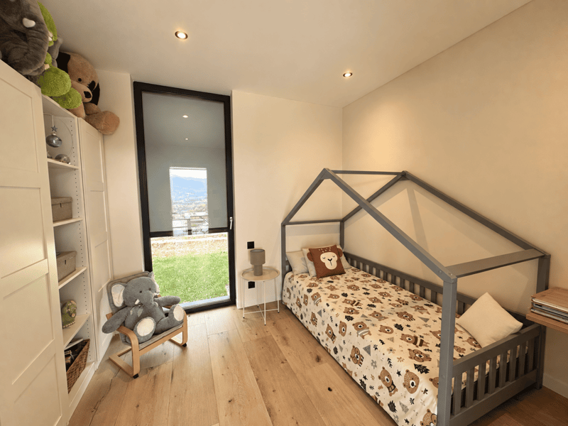 NUOVO ED AMPIO APPARTAMENTO CON LIFT PRIVATO E VISTA LAGO (10)