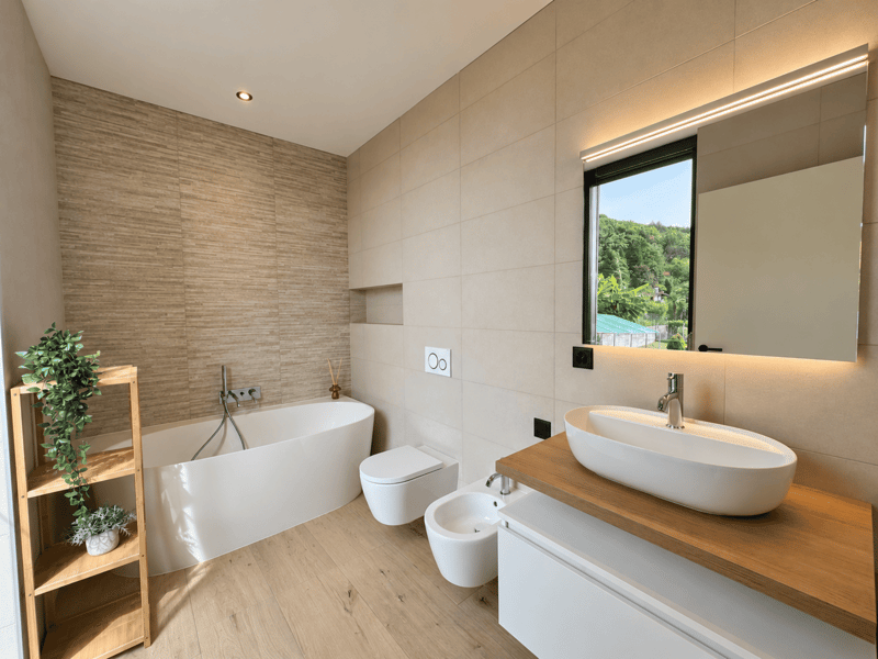 NUOVO ED AMPIO APPARTAMENTO CON LIFT PRIVATO E VISTA LAGO (11)