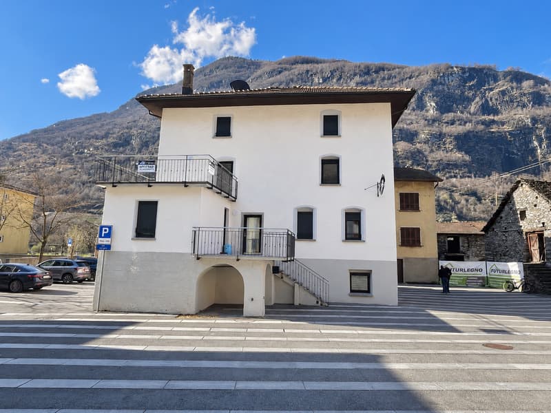 PALAZZINA A REDDITO COMPLETAMENTE RISTRUTTURATA A POLLEGIO (3)