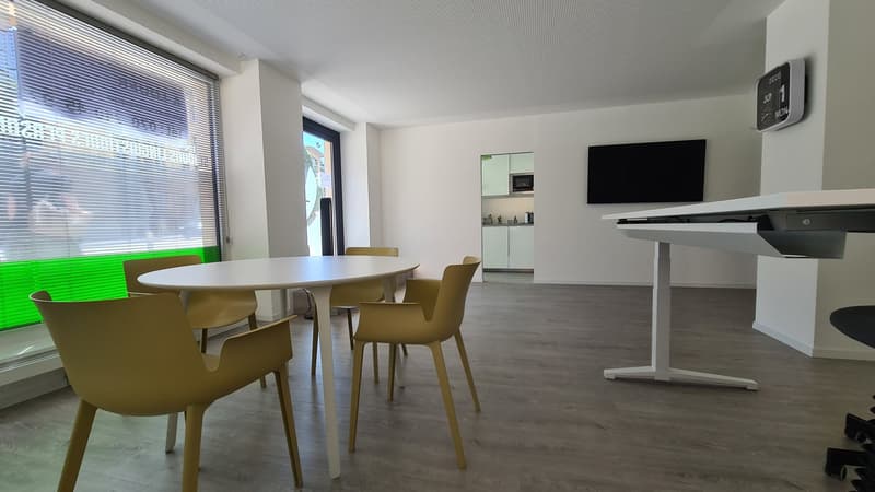 Ufficio moderno con vetrine in affitto nel quartiere Eglise Rouge a Neuchâtel (2)