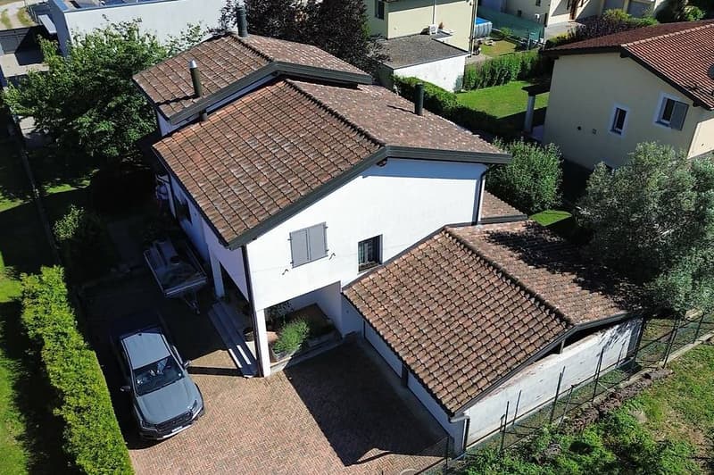Ligornetto Einzelhof mit großem Garten (10)