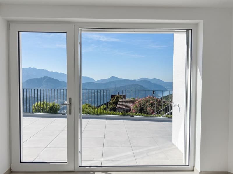 Cademario – Esclusiva villa con piscina e spettacolare vista lago (12)