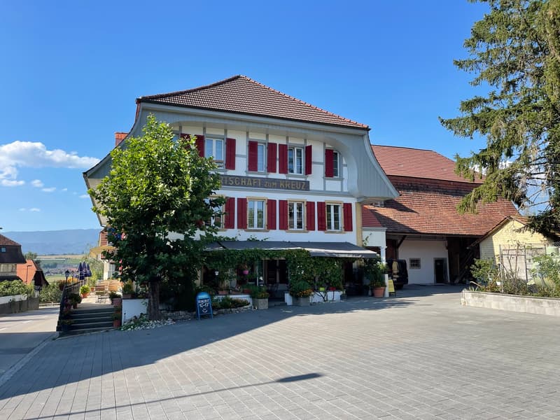 Charmante 2.5-Zimmer-Wohnung im 2. OG in Walperswil – sofort verfügbar! (1)