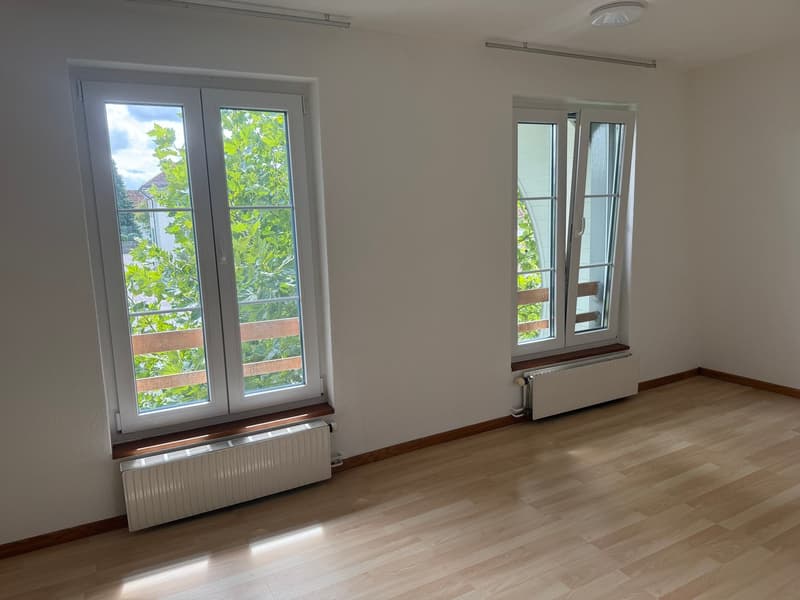 Charmante 2.5-Zimmer-Wohnung im 2. OG in Walperswil – sofort verfügbar! (3)