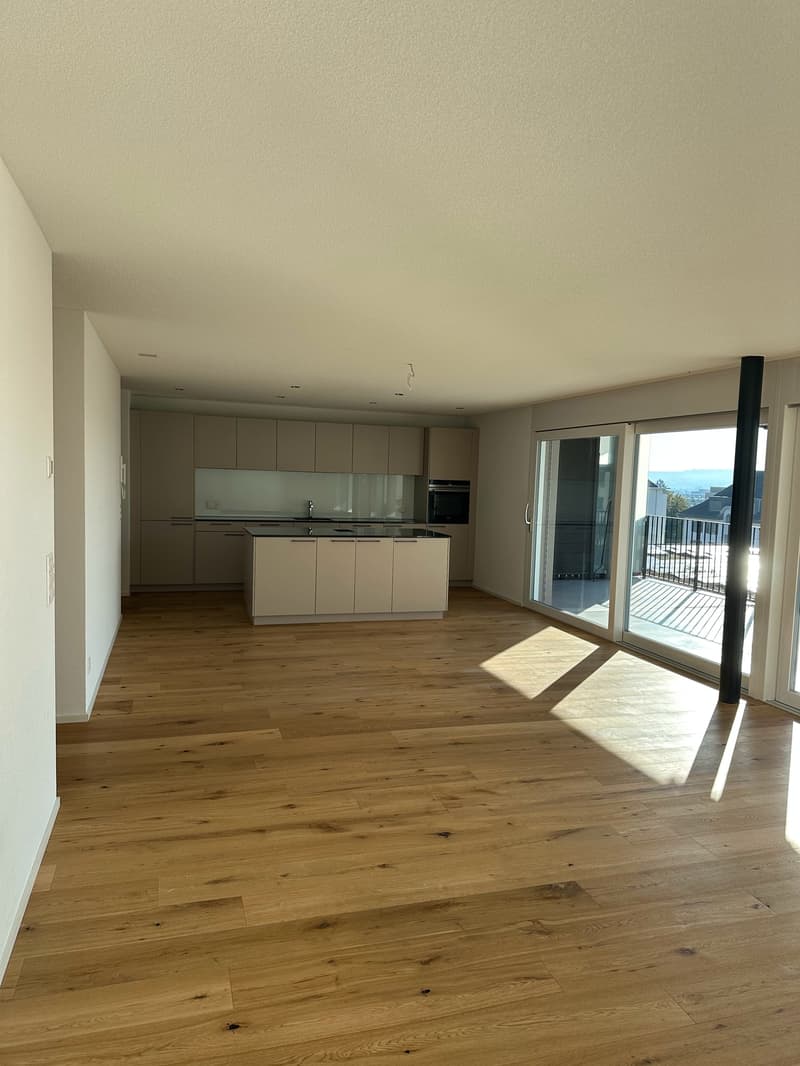 Attraktive 4.5-Zimmer-Wohnung mit grosszügigem Balkon in Grenchen (2)